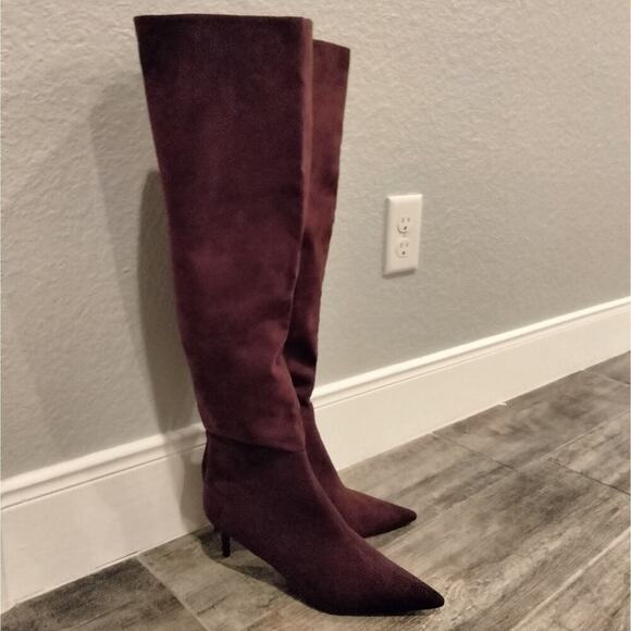 Lulu's Suede Knee High boots - Picture 2 of 4